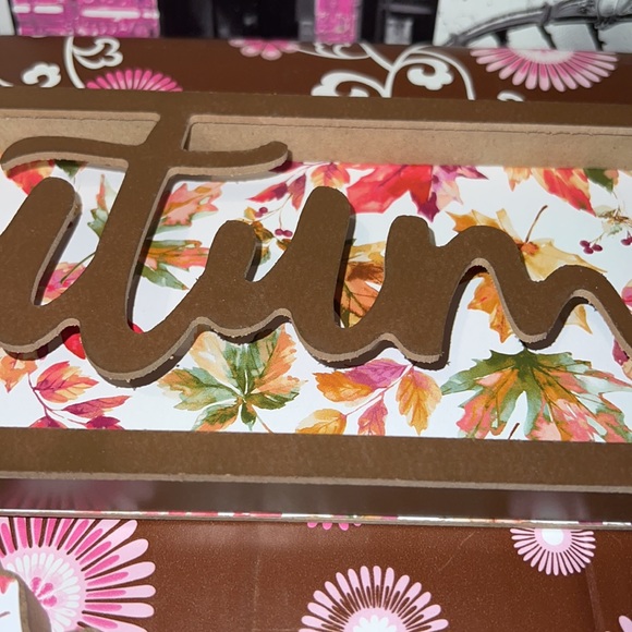 New Home Collection Fall/Autumn Leaves Shelf Sitter Decor Set with Initial “W” - Picture 5 of 7
